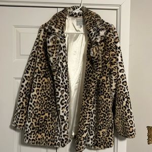 SUPER SOFT leopard print faux fur coat